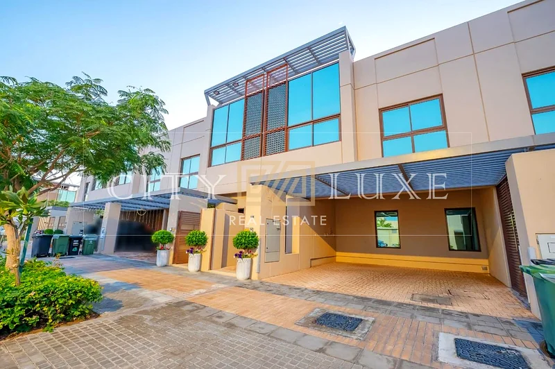 Single Row | Mid Unit | Fully Fitted Kitchen | 4BR63804876132609110