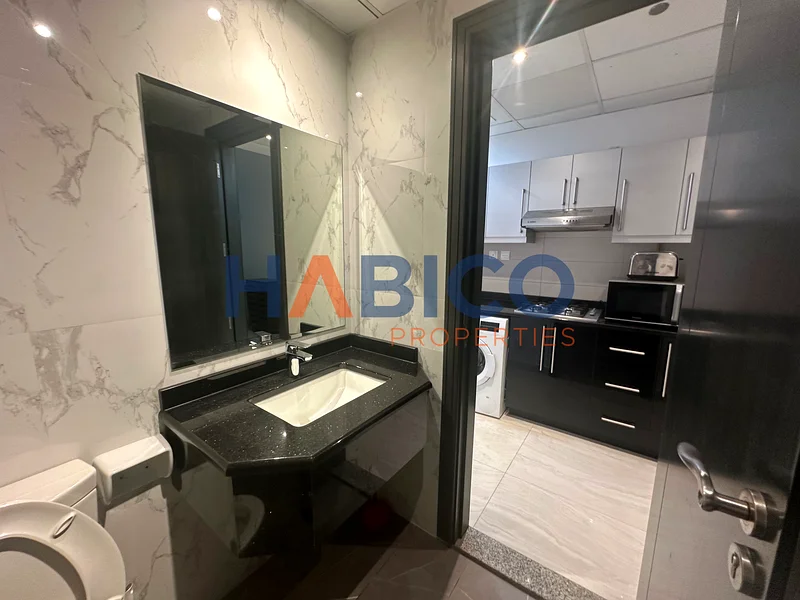 Furnished | Vacant | Canal-Facing Unit63798218817154114
