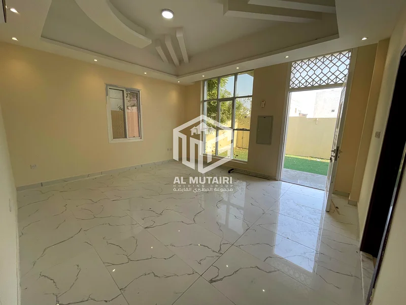 🏡 فيلا للإيجار السنوي – منطقة الياسمين، عجمان فيلا سكنية واسعة تقع مباشرة على شارع الشيخ عمار، توفر الراحة والخصوصية في63720052478082112