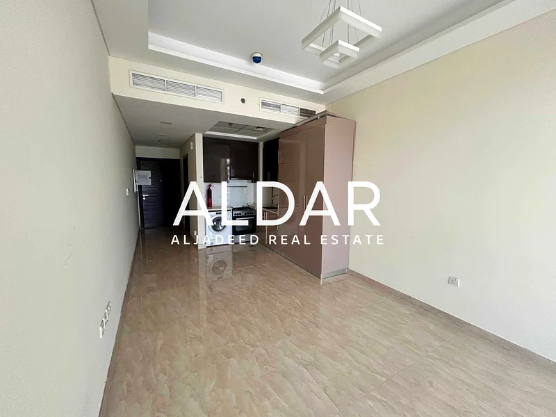 Spacious | Prime Location | Perfect for Couples63765081544449111