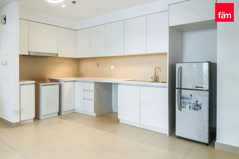 Ready to move | Marina Views | Chiller free |VOT64024949590659114