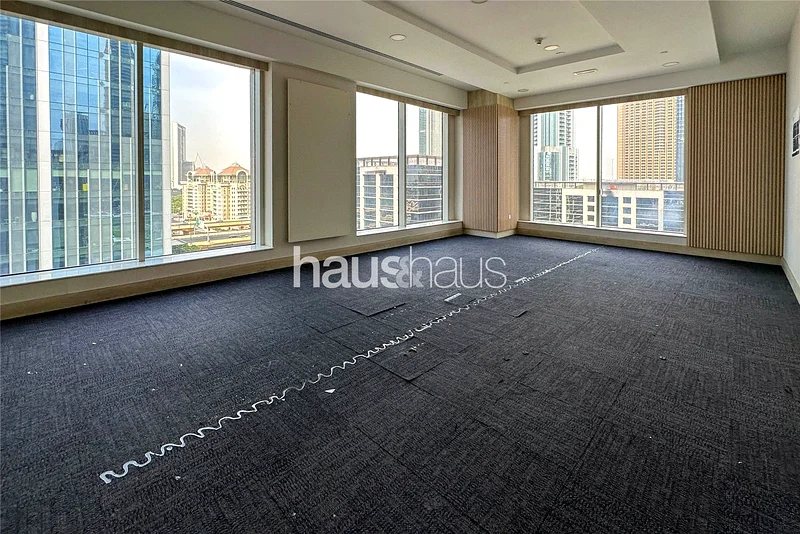 Fitted | 54 Parking Spaces | Vacant64063143879554113
