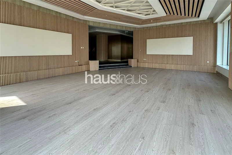 Fitted | 54 Parking Spaces | Vacant64063143879554111