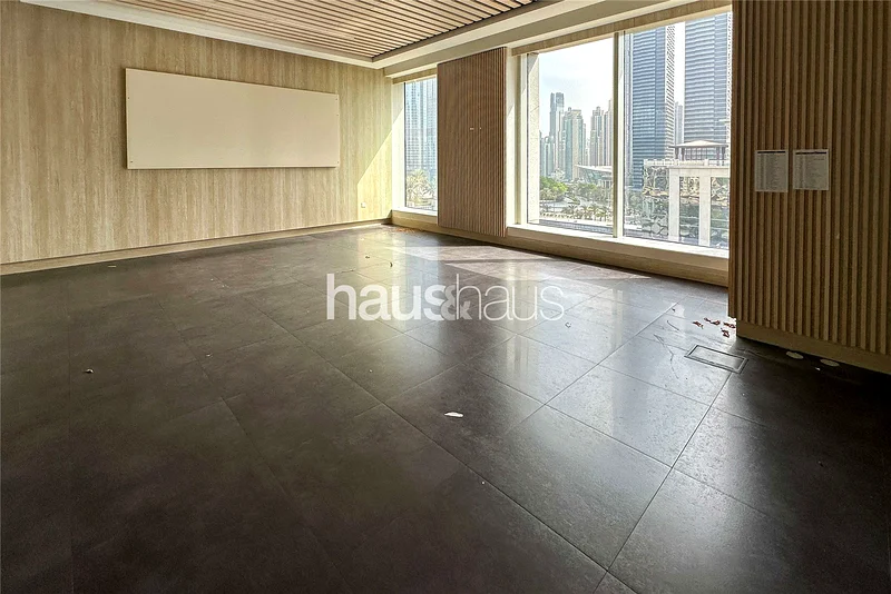 Fitted | 54 Parking Spaces | Vacant64063143879554114