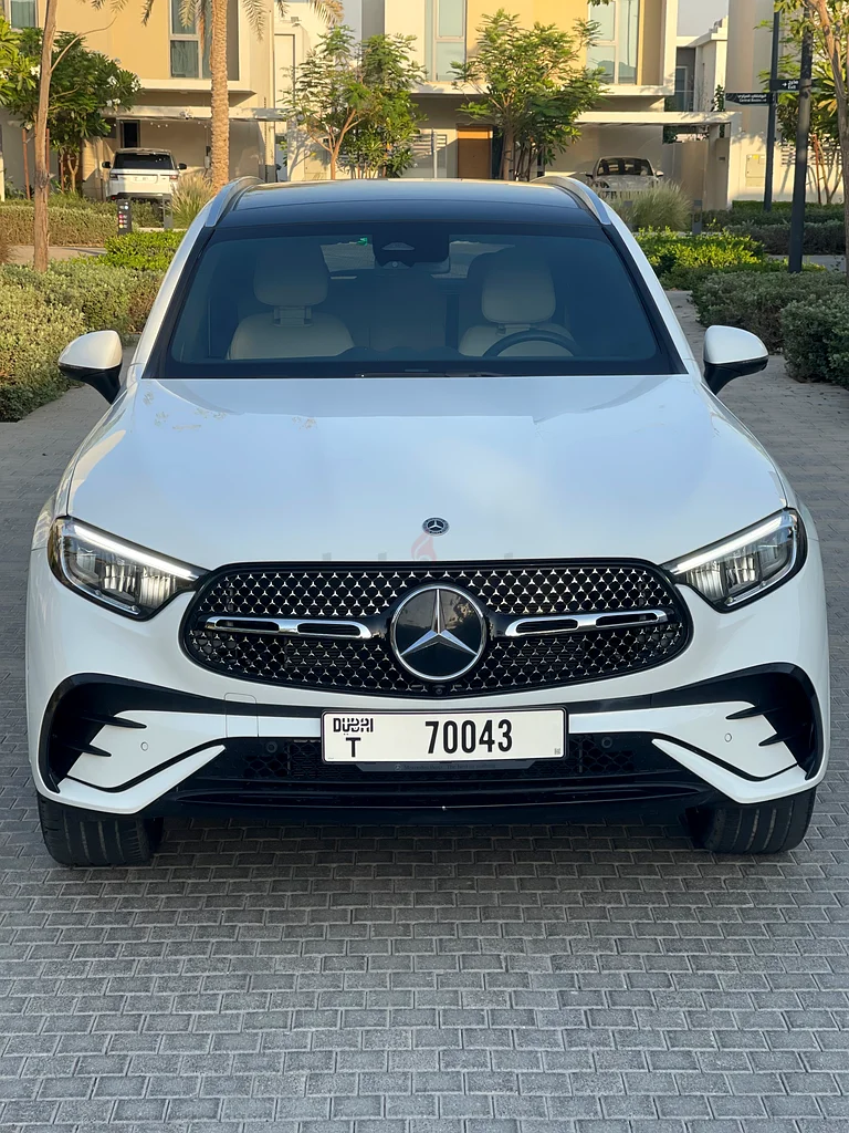 Mercedes glc300 4matic full options with 360 camera without paint63699044707585111