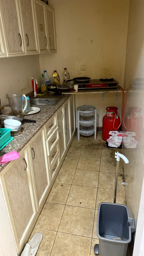 غرفة مؤثثة مع حمام داخلي متوفرة للإيجار في الوارقاء 3 بالقرب من الحديقة63796993419009111