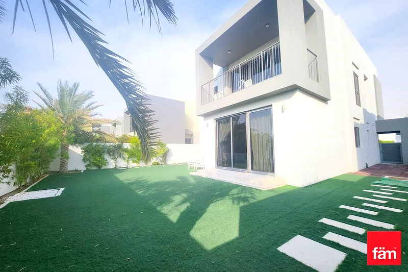 Single Row| Vacant on Transfer| Big Plot64046114025602110