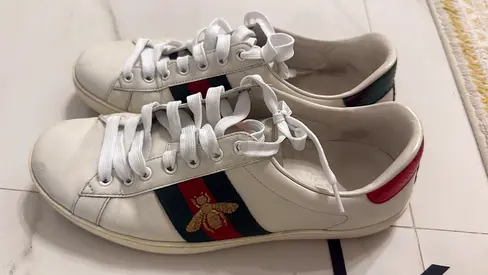Men choes Gucci brand size 9.5 used