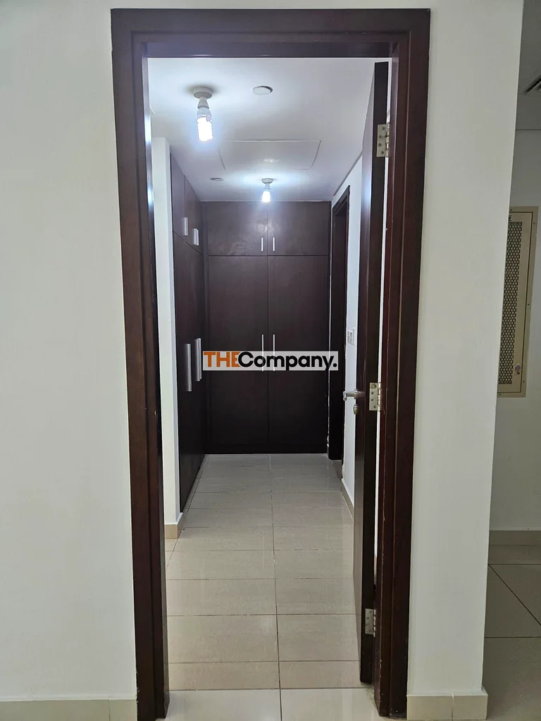 Elegant 1-Bedroom Apartment with Balcony in Al Maha Tower, Al Reem Island63846252410241114