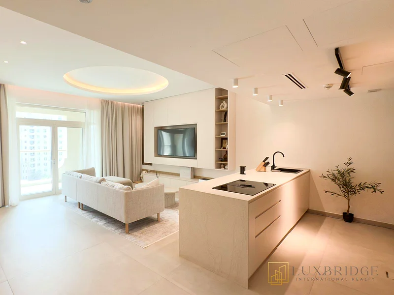 Vacant | Fully Furnished | Upgraded64010344909826112