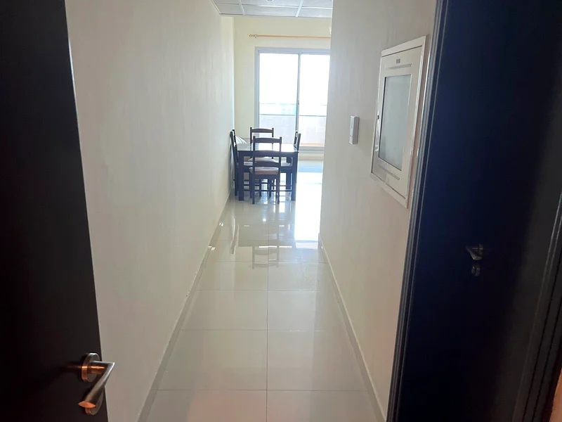 صفقة ساخنة شقة مفروشة بالكامل بغرفة نوم واحدة في مقر النخبة للرياضة بسعر 6200 شهريًا بدون فواتير63735205906818111