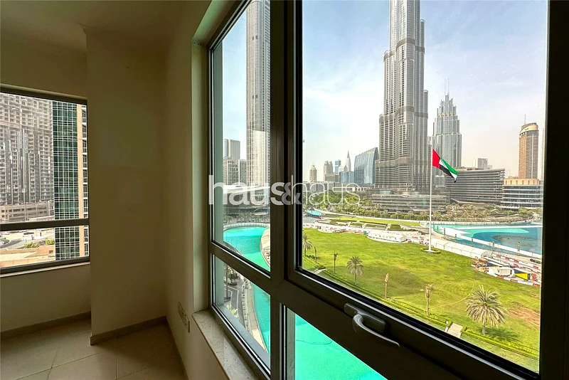 واسع | برج كامل | موقع مركزي63769832498433112