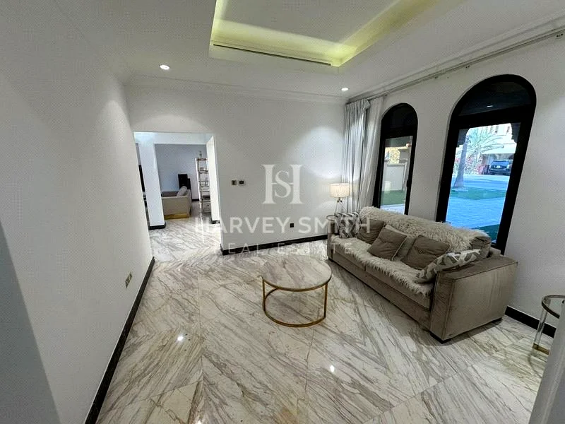 Upgraded | Vacant | Beach Access63752076903555114