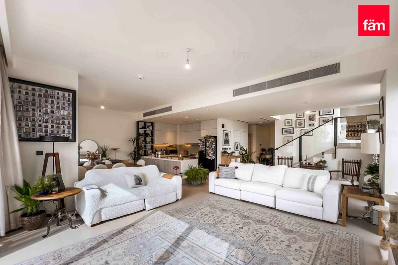 Extended | Well Maintain | Largest Plot64043013130883110