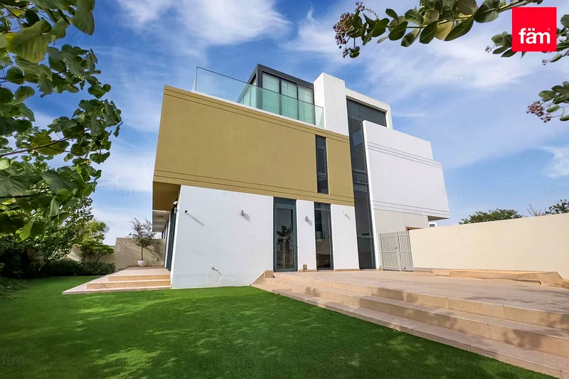 Extended | Well Maintain | Largest Plot64043013130883112