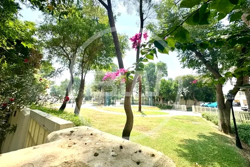 Park and Pool Backing | Vacant | Unfurnished63728925638786112