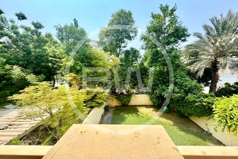 Park and Pool Backing | Vacant | Unfurnished63728925638786111