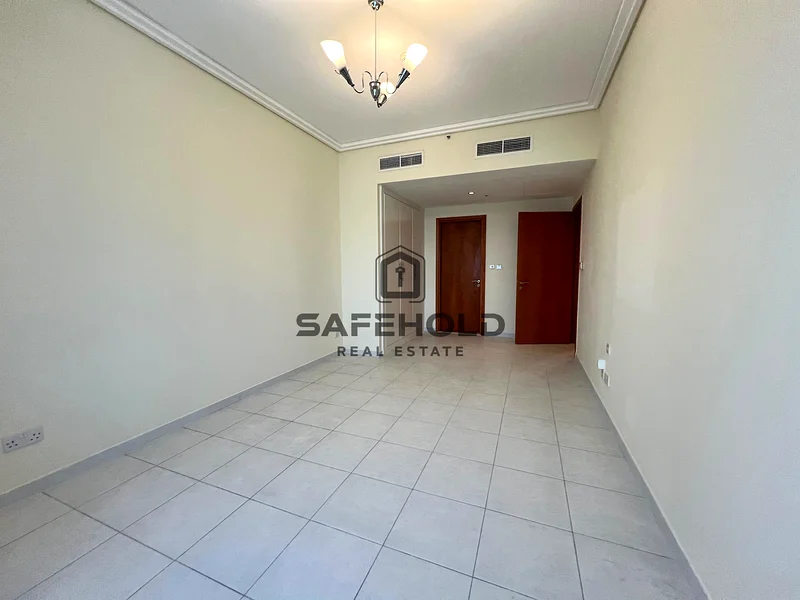 شقة بثلاث غرف نوم مع غرفة غسيل | شارع الشيخ زايد | عائد استثماري مرتفع63746321826307113
