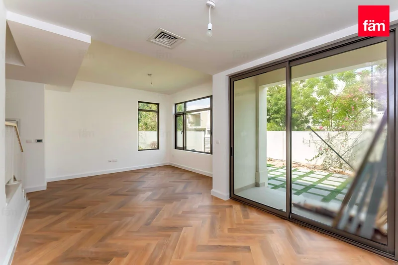 3BR+Study I End Unit Type J I Vacant on Transfer63919101603841114