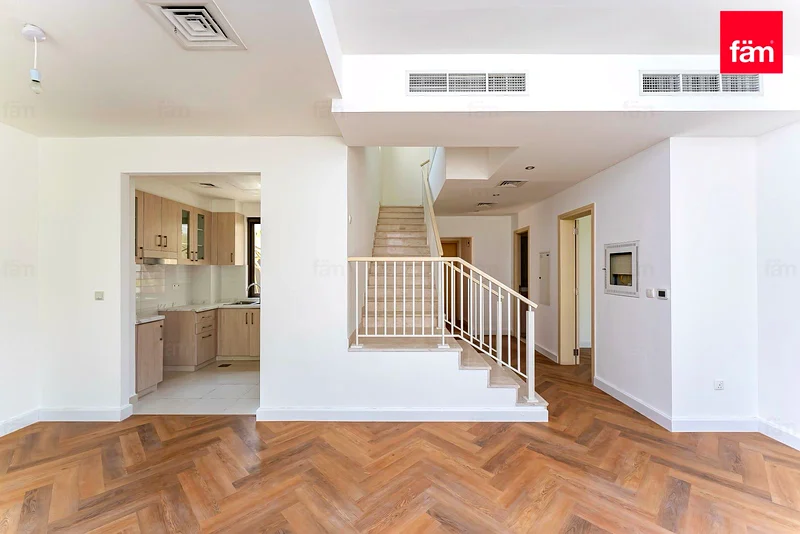 3BR+Study I End Unit Type J I Vacant on Transfer63919101603841112