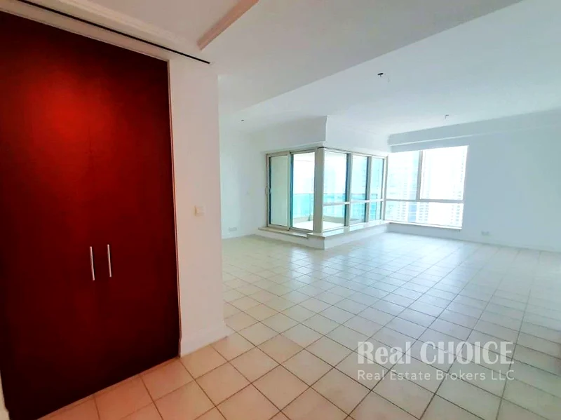 Lake View | Spacious | Luxury 2BR Apartment63799342339713114