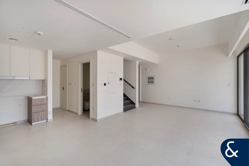 3 Beds + Maids | Close To Pool | Elio Style63947307173250113