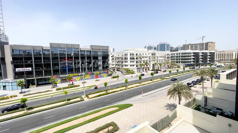 شقة مفروشة بالكامل على طراز حديث | بلكونة | مشرقة | جاهزة للسكن63764588393218110