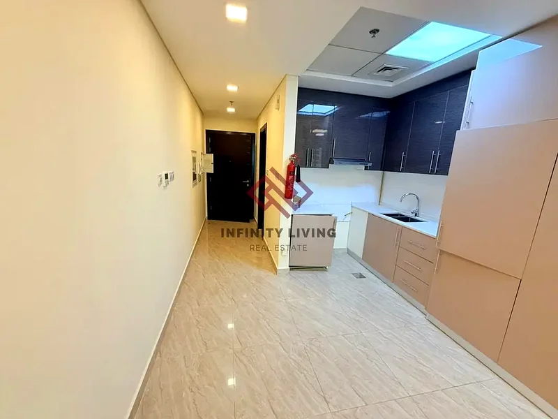 غير مفروش I يسمح بالحيوانات الأليفة I جاهز للانتقال I63765081536642113