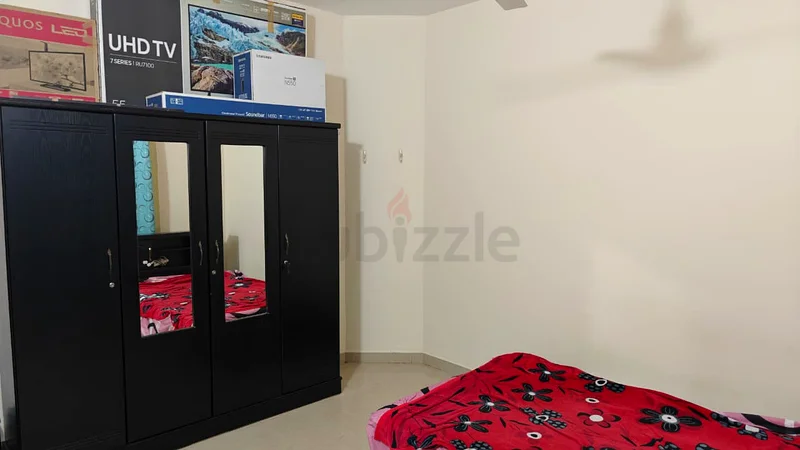 غرفة مفروشة بالكامل مع تكييف مركزي للوافدين الهنود العزاب63796791937411113