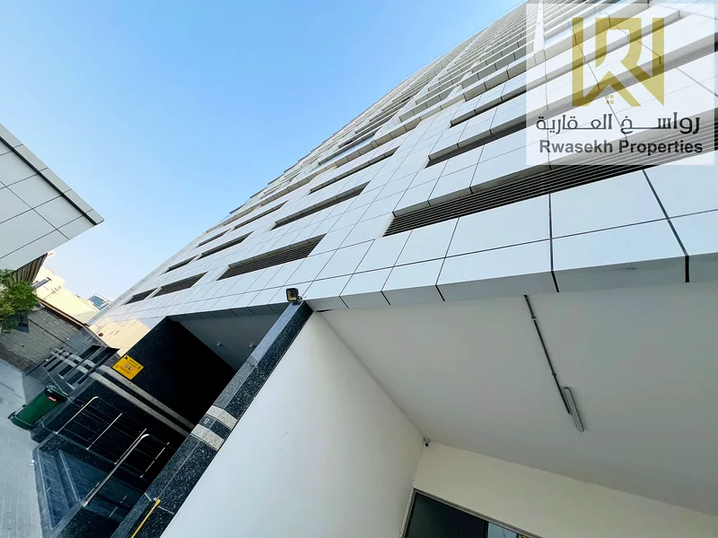 🏙️ شقة فاخرة للبيع في برج الخليج – وسط المدينة ✨    📍 موقع متميز، قريب من جميع الخدمات الأساسية    📐 الحجم: 1,655 قدم مربع  🛏 غرفة نوم63887611503235111