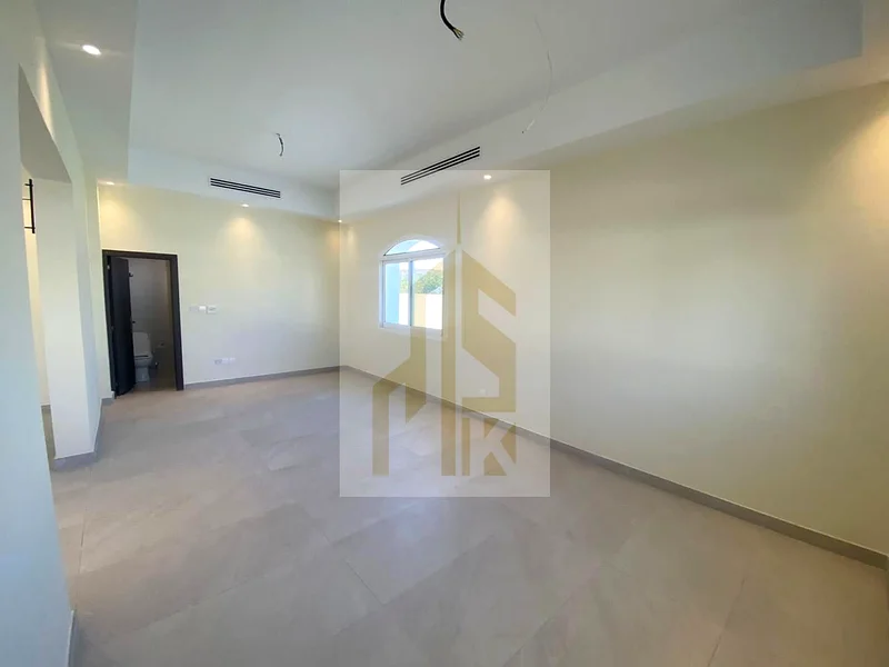 Al Barsha South 1 Dubai | Ready To Move | Lift in the villa63743415529729113
