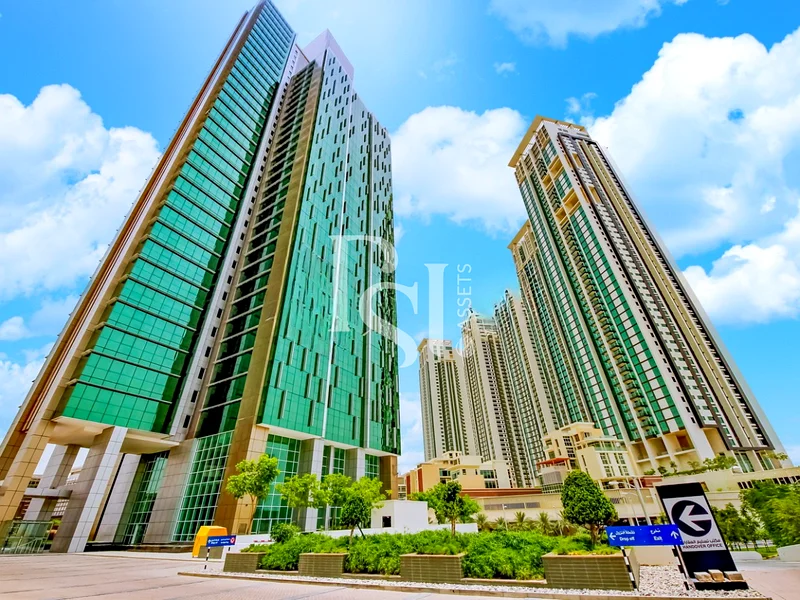 شقة واسعة | غرفة خادمة | استثمر الآن63846774172289113
