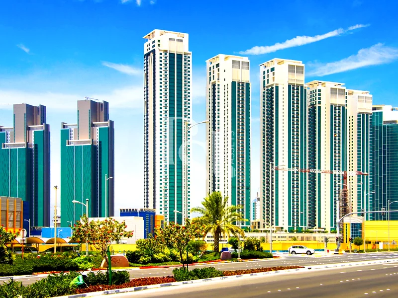 شقة واسعة | غرفة خادمة | استثمر الآن63846774172289114