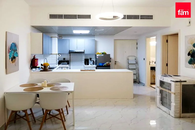 Spacious |Vacant 30.10 | Good Price | Unfurnished63786429592322114