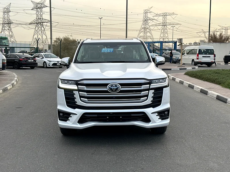 2024
LC 3.5 TT VX-R 7 ROYALE
WHITE | BEIGE63699053034883111