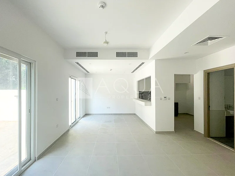 Back to Back | Middle Unit | Vacant63735863410434110