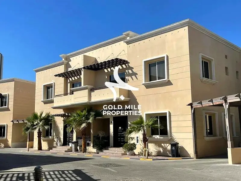 فيلا فسيحة مكونة من 5 غرف نوم + خادمة ||| حياة عائلية مثالية ||| مجتمع مغلق63743888639361110