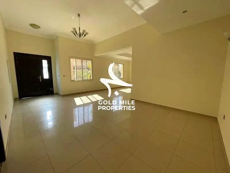 فيلا فسيحة مكونة من 5 غرف نوم + خادمة ||| حياة عائلية مثالية ||| مجتمع مغلق63743888639361114