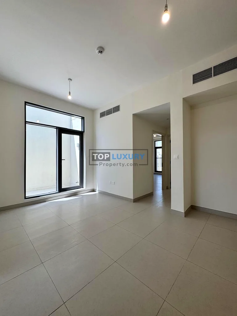 جديد بالكامل | تخطيط واسع | جاهز للانتقال63751782127105112