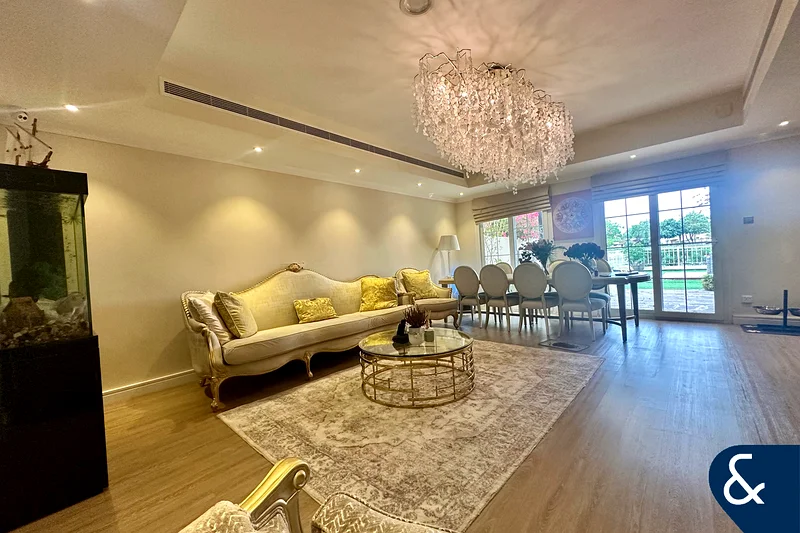 Upgraded | Full Lake View | Vacant April 30th63729126006659114