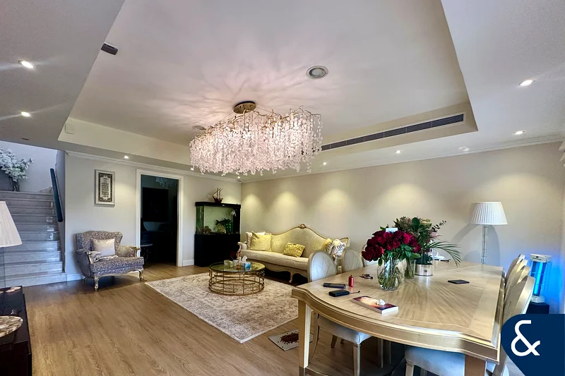 Upgraded | Full Lake View | Vacant April 30th63729126006659113