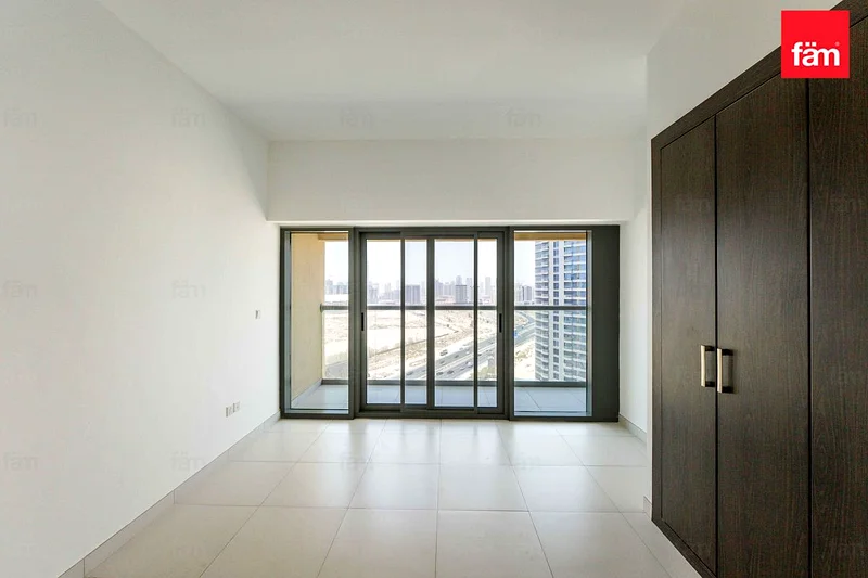 Spacious | Balcony | Prime Motor City Location63727297796225110