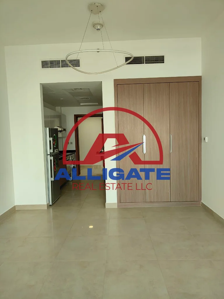 STUDIO WITH BALCONY / HUGE LAYOUT / HIGH FLOOR /64158508728579110