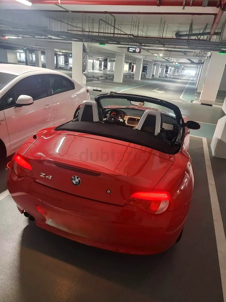 BMW Z4 (Mint Condition)63699045743106112