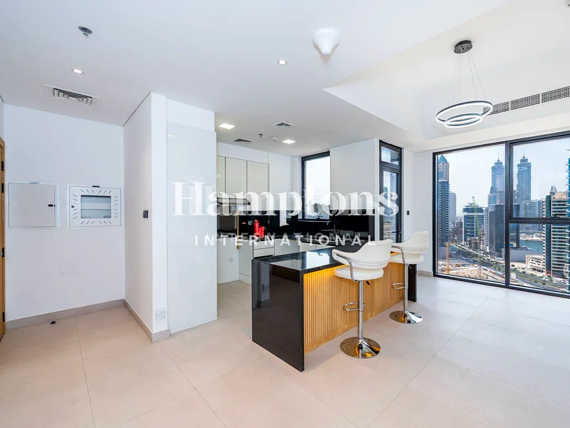 Premium Amenities | Bright | Available Now63792985002625110