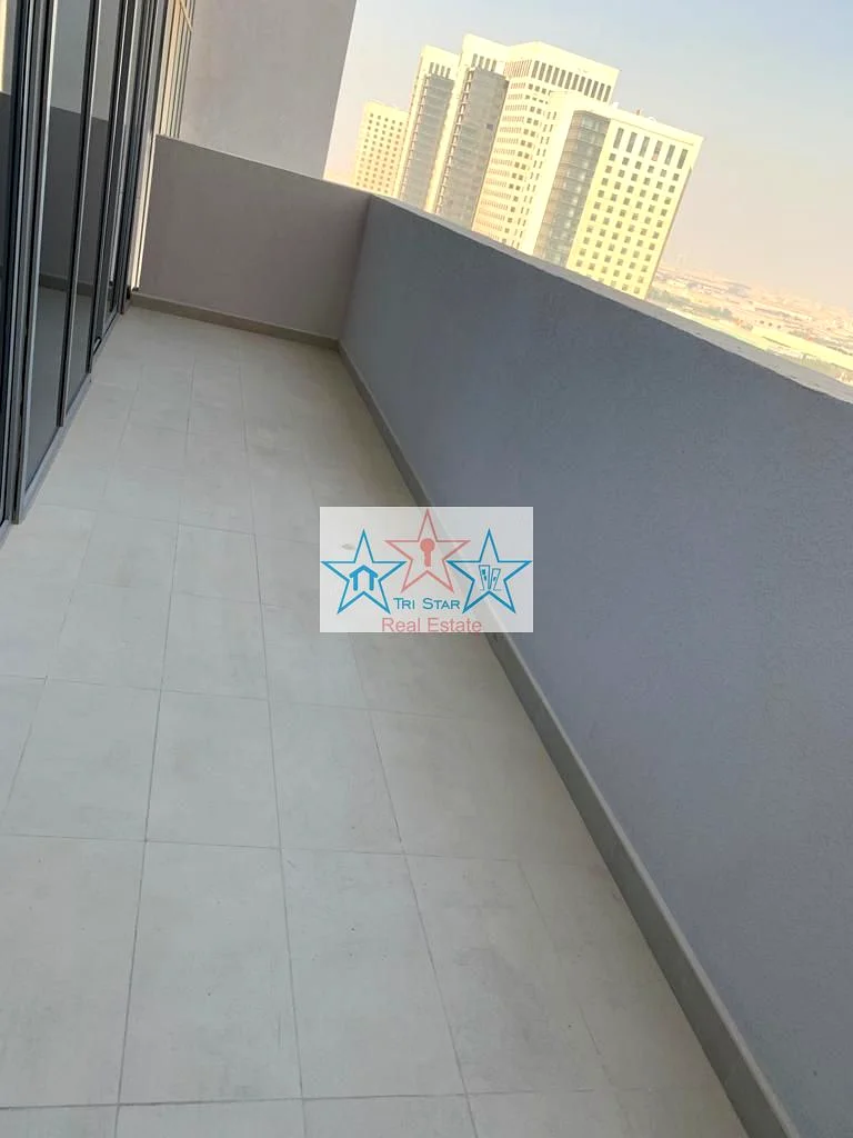 شقة أزازي أورا 2 بيدروم مفروشة للإيجار 95 ألف درهم، المبرد مجاني قريب من المترو جاهزة للانتقال63725914252033113