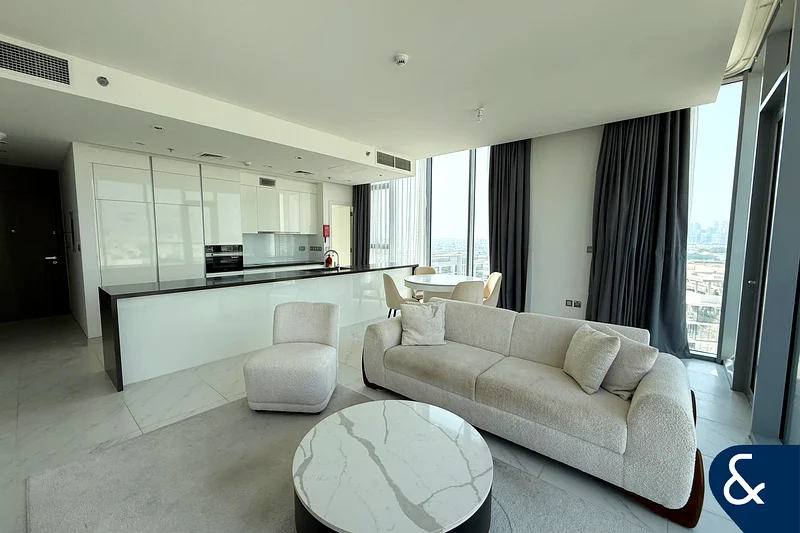 Vacant | Skyline View | Corner Unit64006393921795112