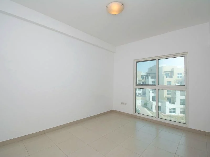 Ready To Move | Prime Connectivity | Spacious63725654442627114