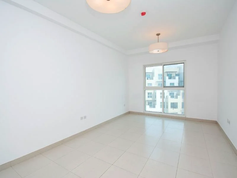 Ready To Move | Prime Connectivity | Spacious63725654442627112