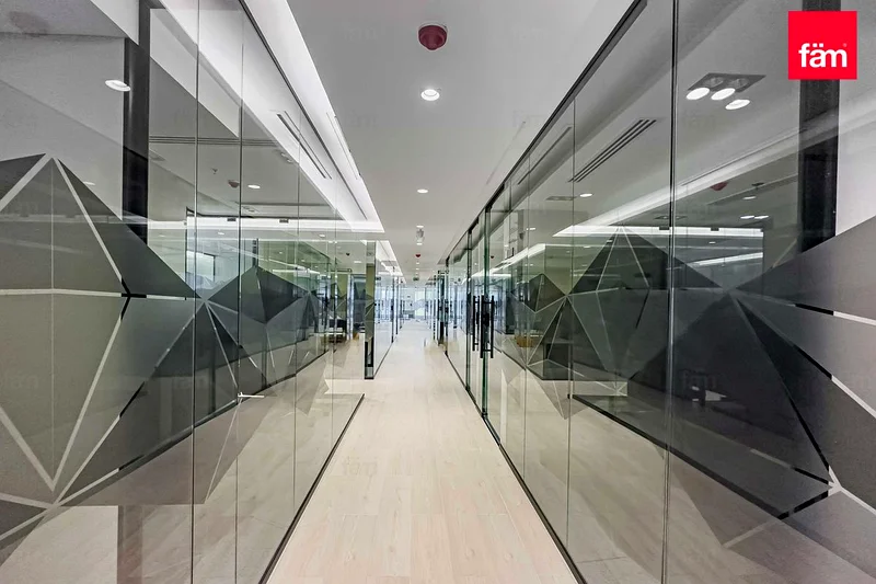 FULL FLOOR FOR SALE| FULLY UPGRATED |BUSINESS BAY63826268238210112
